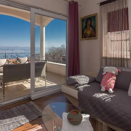 Вилла Luxury Unique Emily With Amazing Sea View Ловран