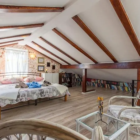 Вилла Luxury Unique Emily With Amazing Sea View *