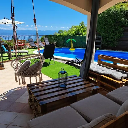 Luxury Unique Emily With Amazing Sea View Ловран