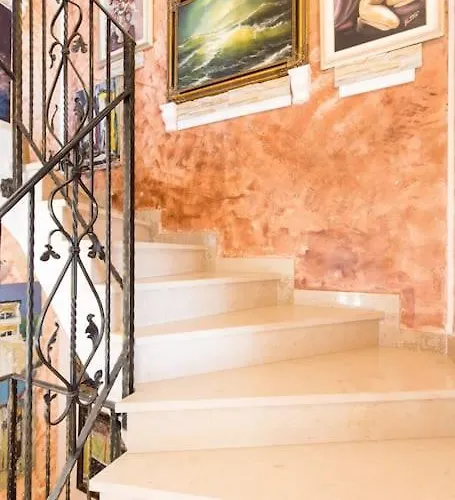Luxury Unique Emily With Amazing Sea View *