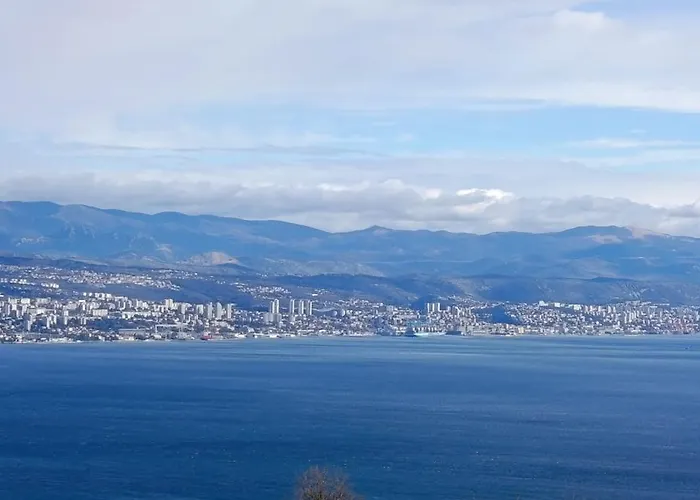 Luxury Unique Emily With Amazing Sea View