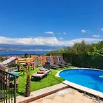 Villa Luxury Unique Emily With Amazing Sea View *