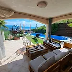 Luxury Unique Emily With Amazing Sea View Lovran