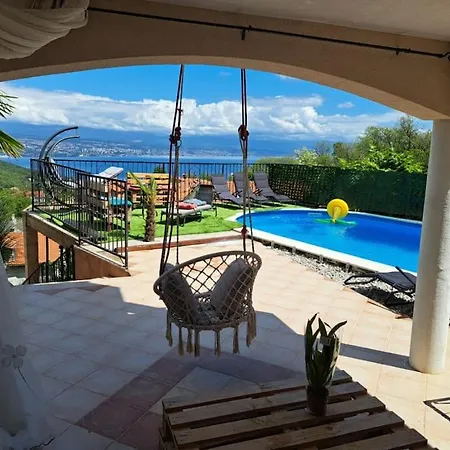 Luxury Unique Emily With Amazing Sea View