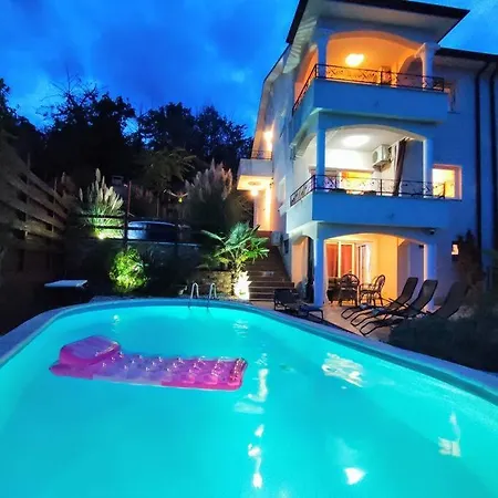 Luxury Unique Emily With Amazing Sea View