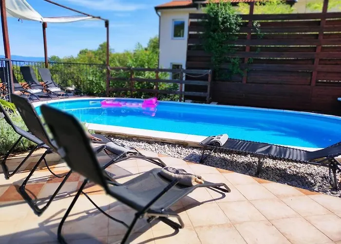 Luxury Unique Emily With Amazing Sea View