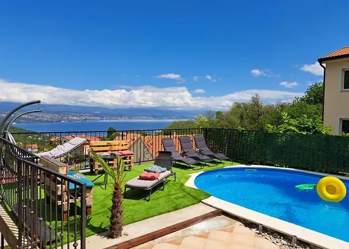 Villa Luxury Unique Emily With Amazing Sea View *